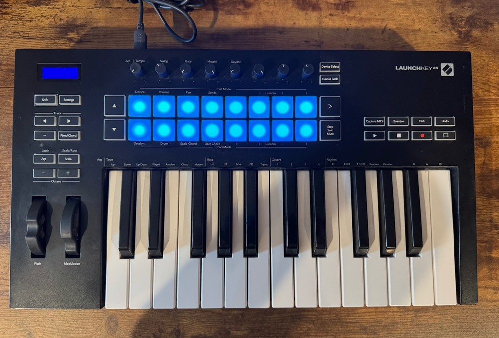 Novation Launchkey 25 With Power Cable - Used