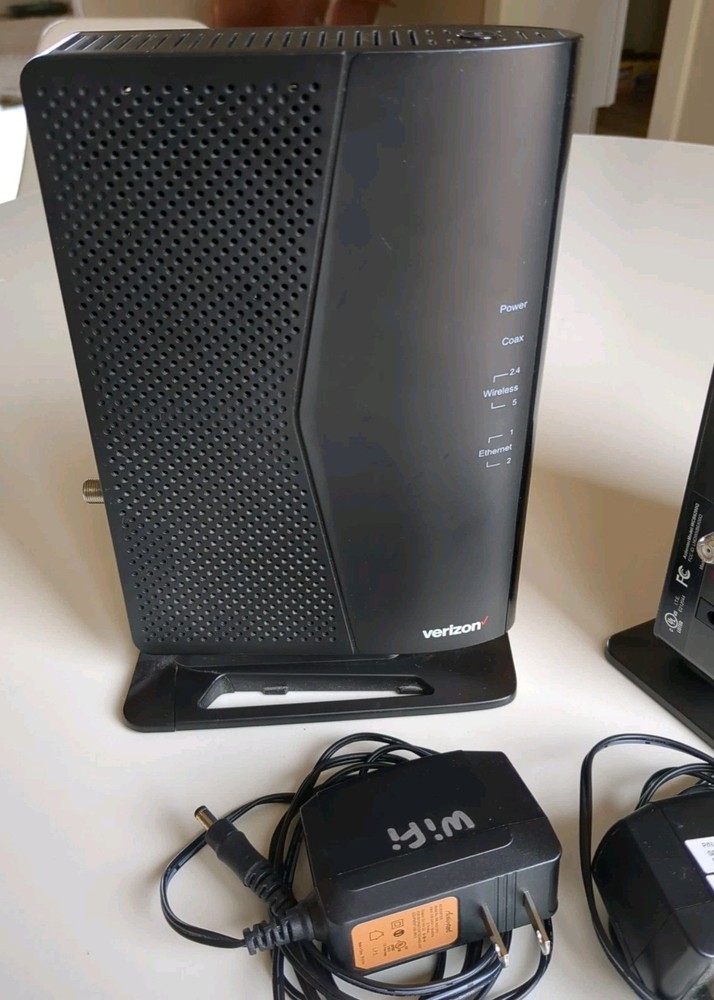 2 Actiontec WCB6200Q Wireless Network Extender Verizon WiFi