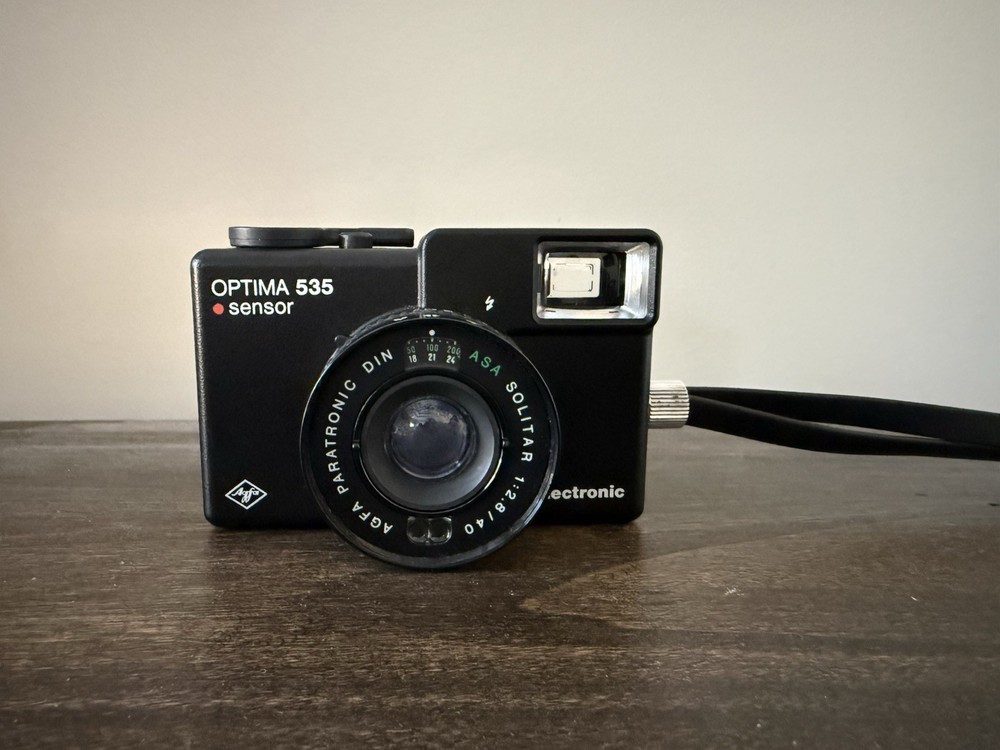Agfa Optima 535 Electronic Sensor Camera w/ Case & Shoulder Strap
