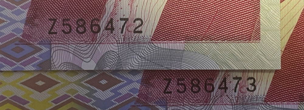 2 CONSECUTIVE LESOTHO 1990 REPLACEMENT (Z PREFIX LETTER) NOTES Pick # 11 UNC