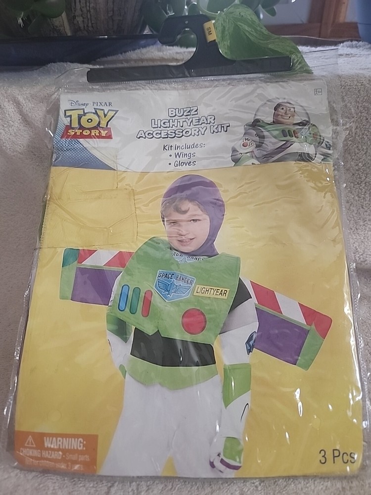 Buzz Lightyesr Accessory Kit Wings And Gloves Size S
