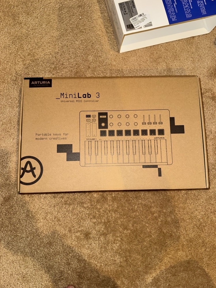 Arturia MiniLab 3 Mini Hybrid Keyboard Controller Creative Software (White)