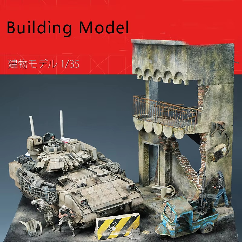 1/35 War-Damaged Building Unpainted Unassembled