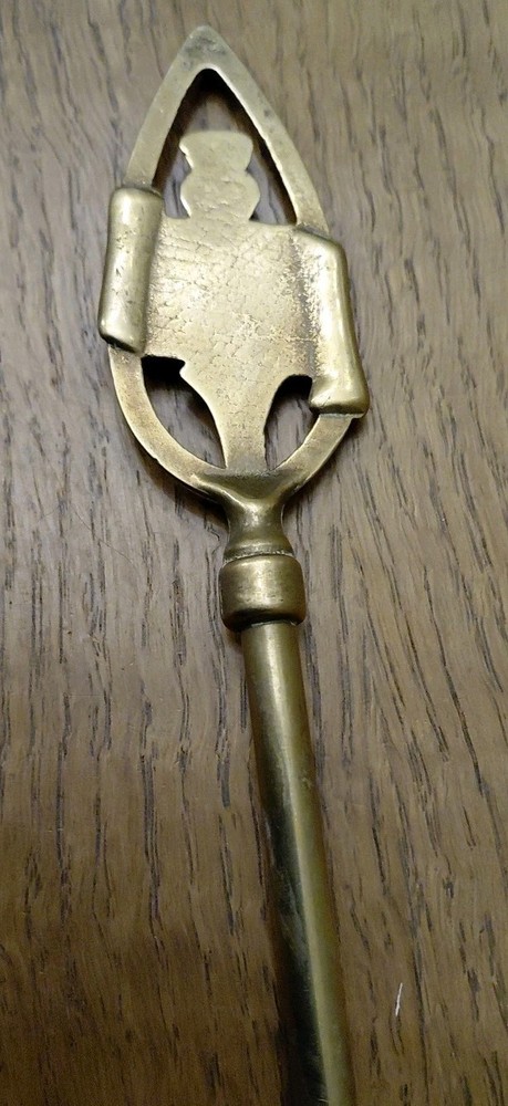 Vintage Scottish Thistle Solid Brass Toasting Fork 17 Inches