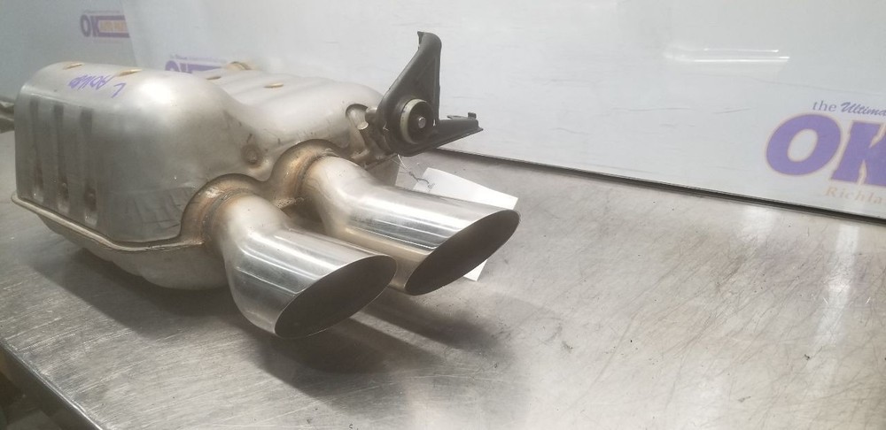 21 FORD MUSTANG GT EXHAUST MUFFLER LEFT DRIVER