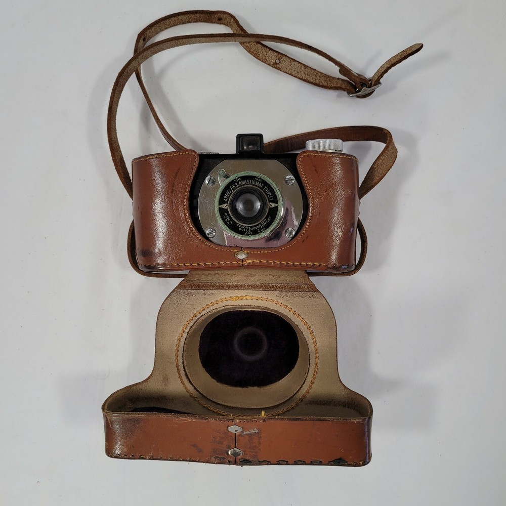Argus Anastigmat Triplet Camera With Leather Case Collectable