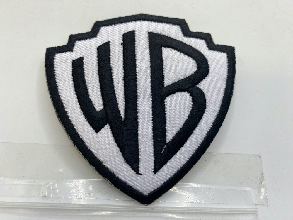 WARNER BROS  NEW EMBROIDERED IRON ON ON NAME PATCH  TAG  3t X 3w