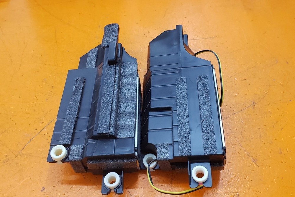 ⭐️⭐️⭐️⭐️⭐️ TV Speaker Set Samsung LN32C540F2D