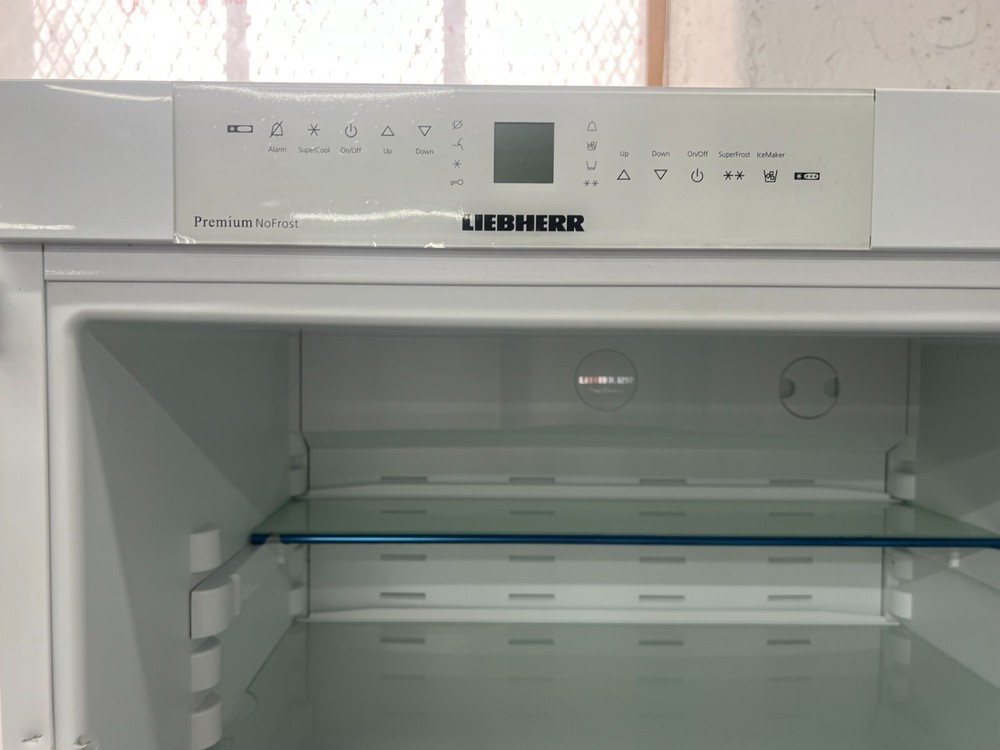 Liebherr HC1570 30 Inch Counter Depth Bottom Freezer Refrigerator in Panel Ready