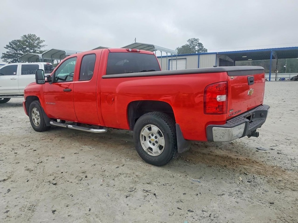 SILVRDO15 2011 Glove Box 4978354