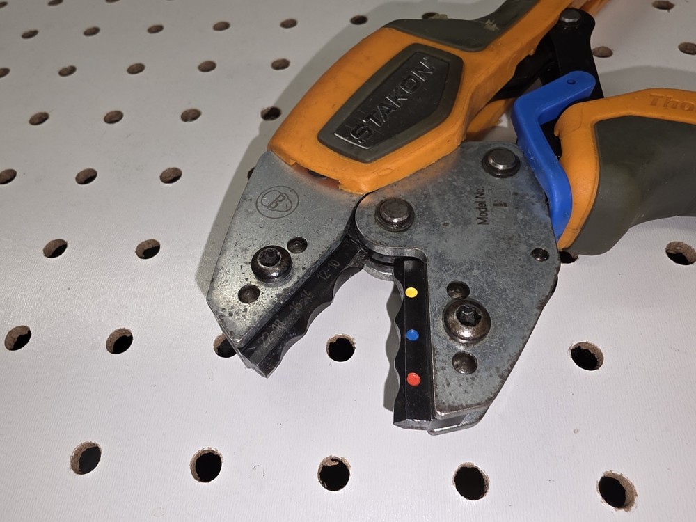 ERG 4255 STAKON Thomas & Betts crimper