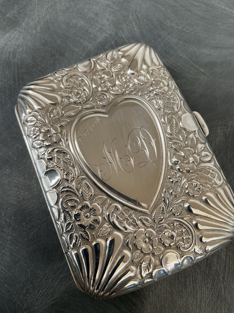 RARE SUPERB SOLID SILVER VICTORIAN CIGARETTE CASE WILLIAM THORNEYWORK  1897 84g