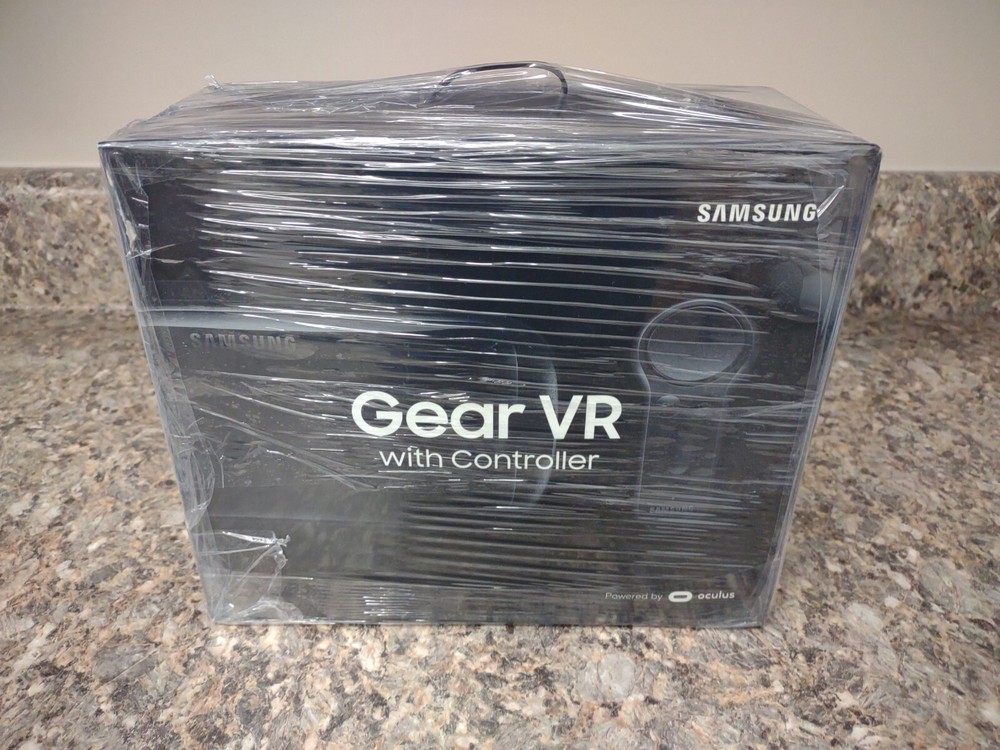 Samsung Gear VR With Controller - Complete - Powered by Oculus