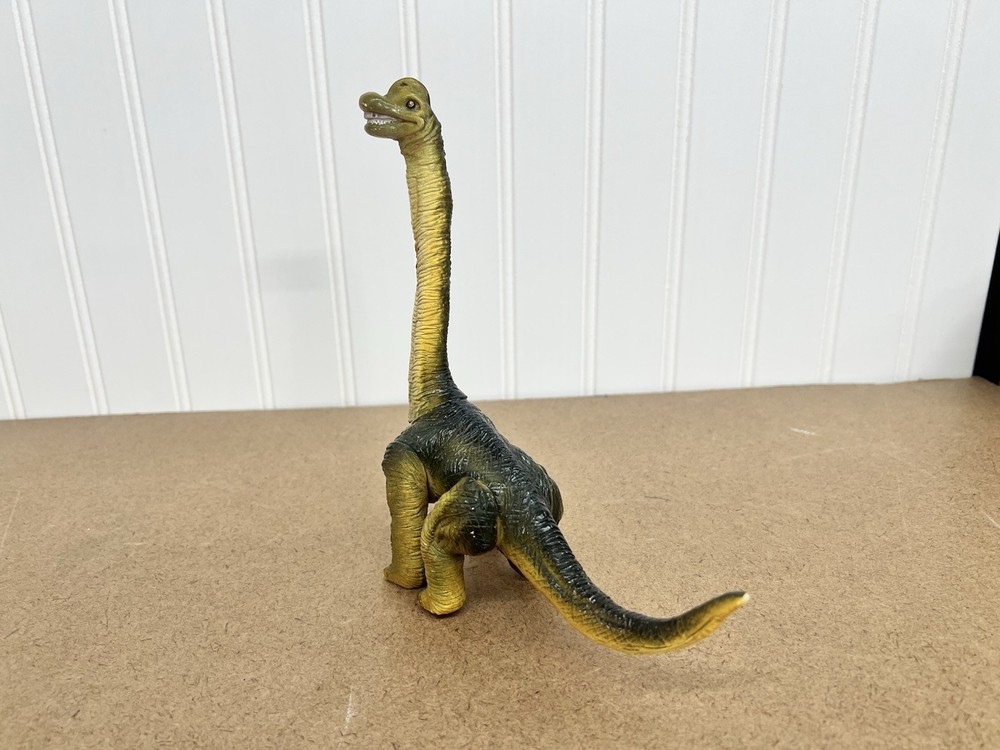 Vintage Thunder Beasts Brachiosaurus Figure 1993