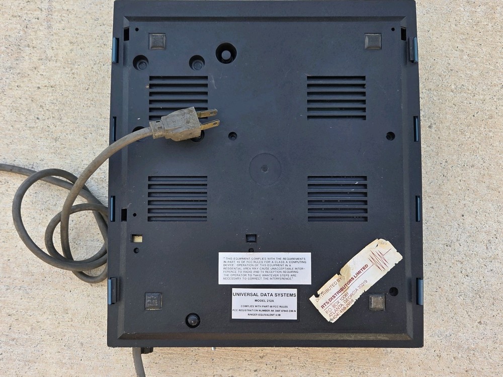 Vintage Universal Data Systems/ Motorola Model 212A