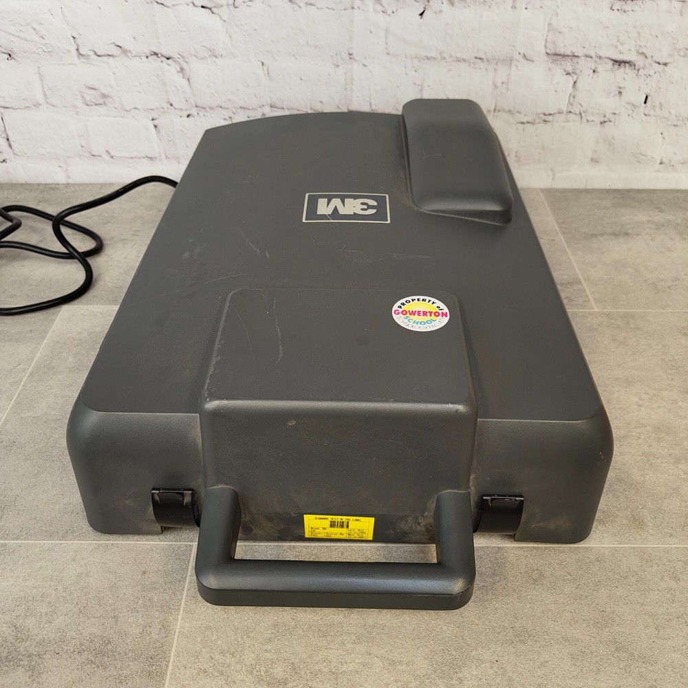 3M Quantum Portable Overhead Projector 2770 Grey Hard Shell High Resolution
