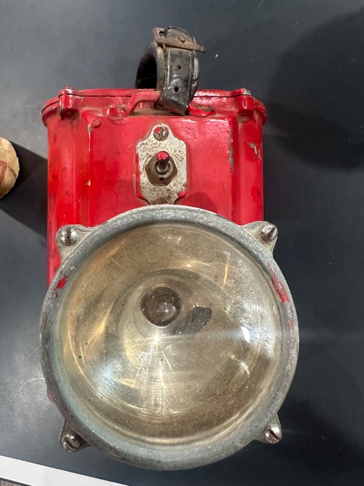 Harris Bros circa 1920 Firefighting lamp