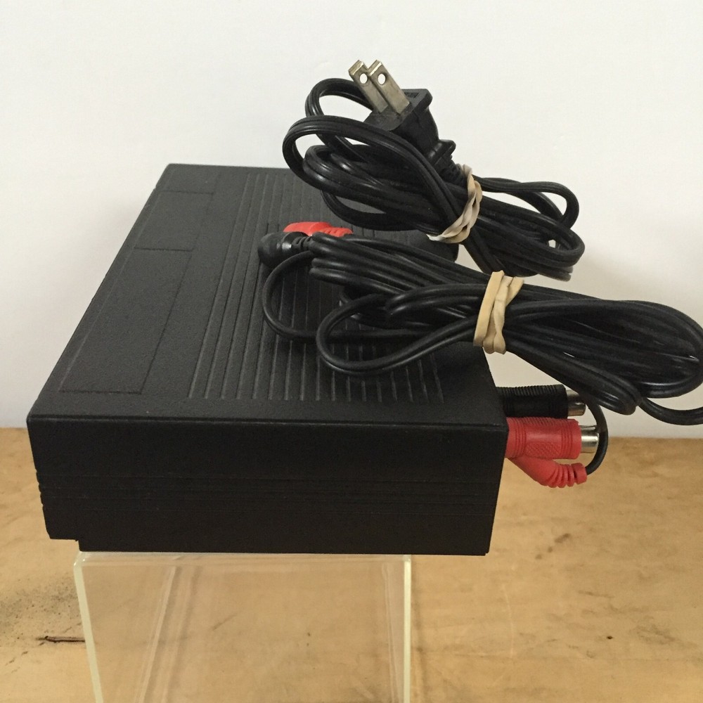 Vintage Schotz Technology RECOTON W100 Audio System Transmitter Box w/ cables