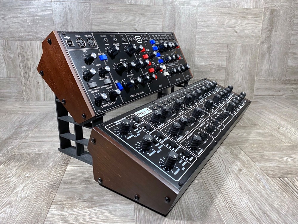 B-STOCK / Basic Stand for Behringer Model D / PRO 1 / Neutron / K2 / WASP / CAT