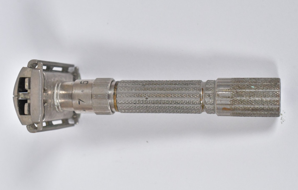 1959 Gillette E1 Fat Boy Adjustable 1-9 Safety Razor