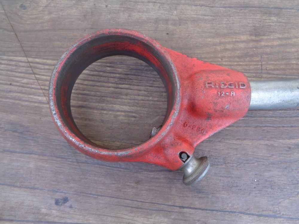 RIDGID 12-R Manual Ratchet Pipe Threader Head w/Handle