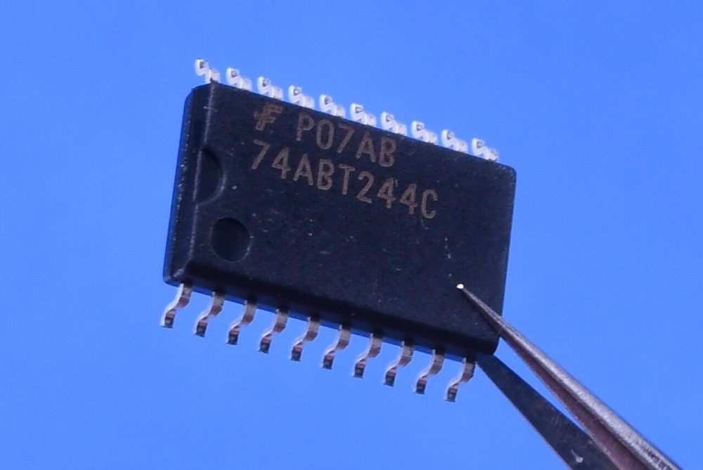 36 Fairchild Octal Buffer Line Driver w/ Tristate 3-State Outputs