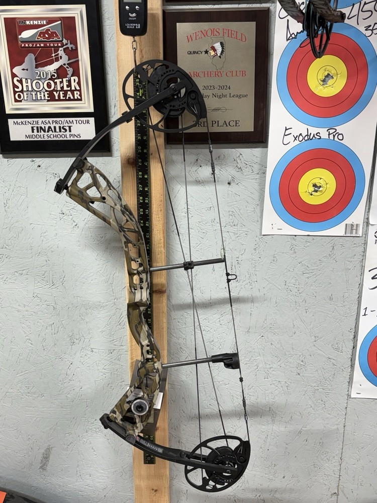 DIAMOND PRO MAX BOW/BOTTOMLANDS/RH W/WO PACKAGE