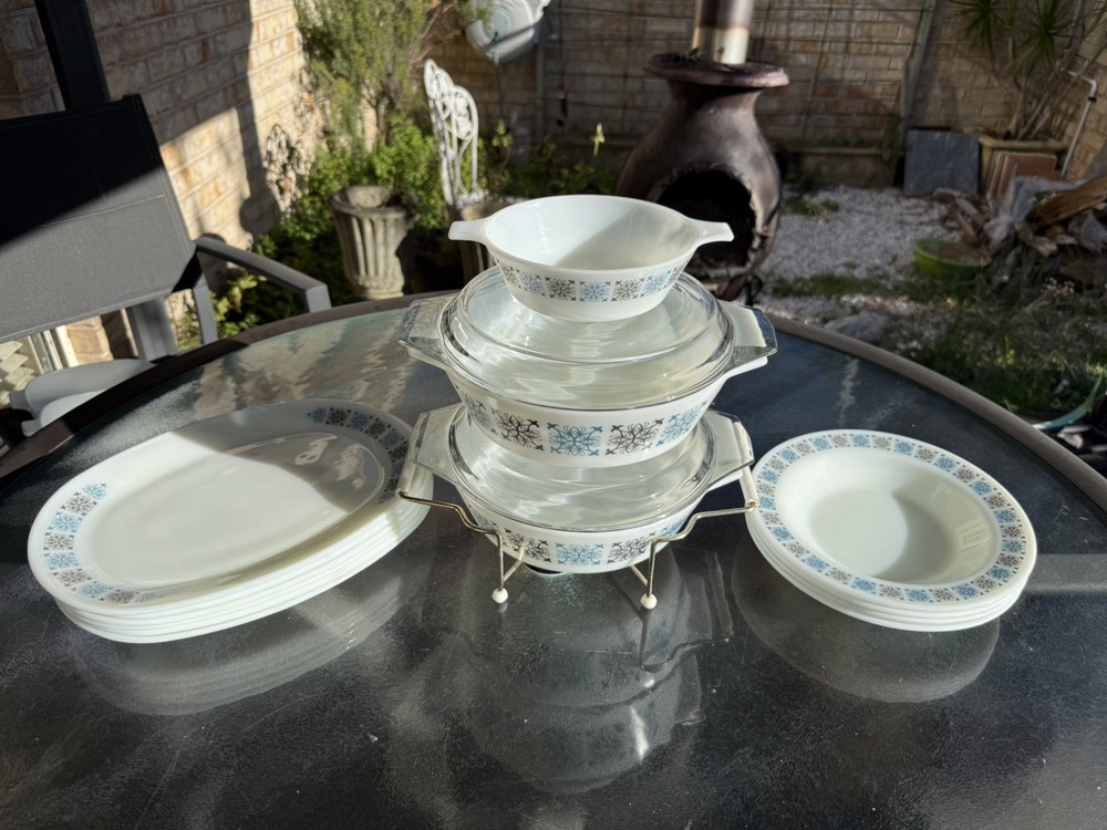 Bulk Set Vintage English JAJ Pyrex Chelsea Pattern