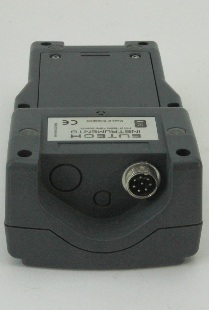 10480 EUTECH INSTRUMENTS WATERPROOF PORTABLE METER COND610