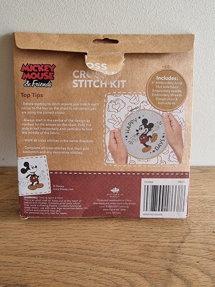 *NEW* Disney MICKEY MOUSE Cross Stitch Kit Beginner Skill Level