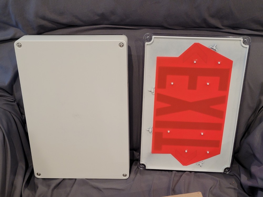 DOUBLE SIDED LED EXIT SIGN - ISOLITE - LPDC2LWACRUWHWHMTEB NEW