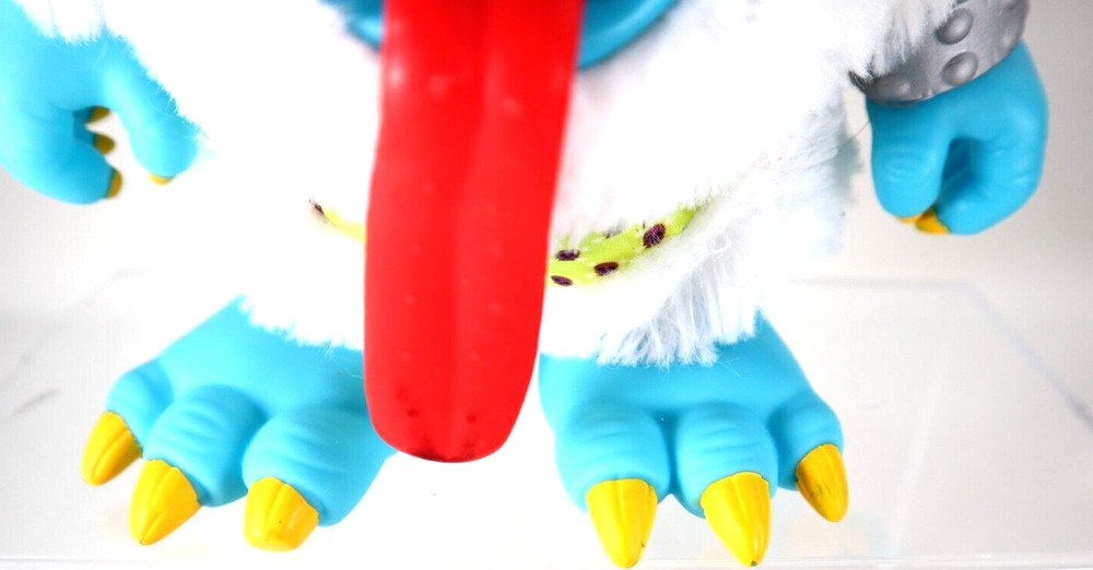 Crate Creature Yeti Named Blizz Monster Interactive Sounds Vibrates Lights 2017