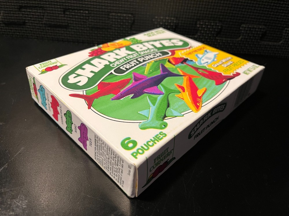 Shark Bites fruit snacks - Empty custom design display box
