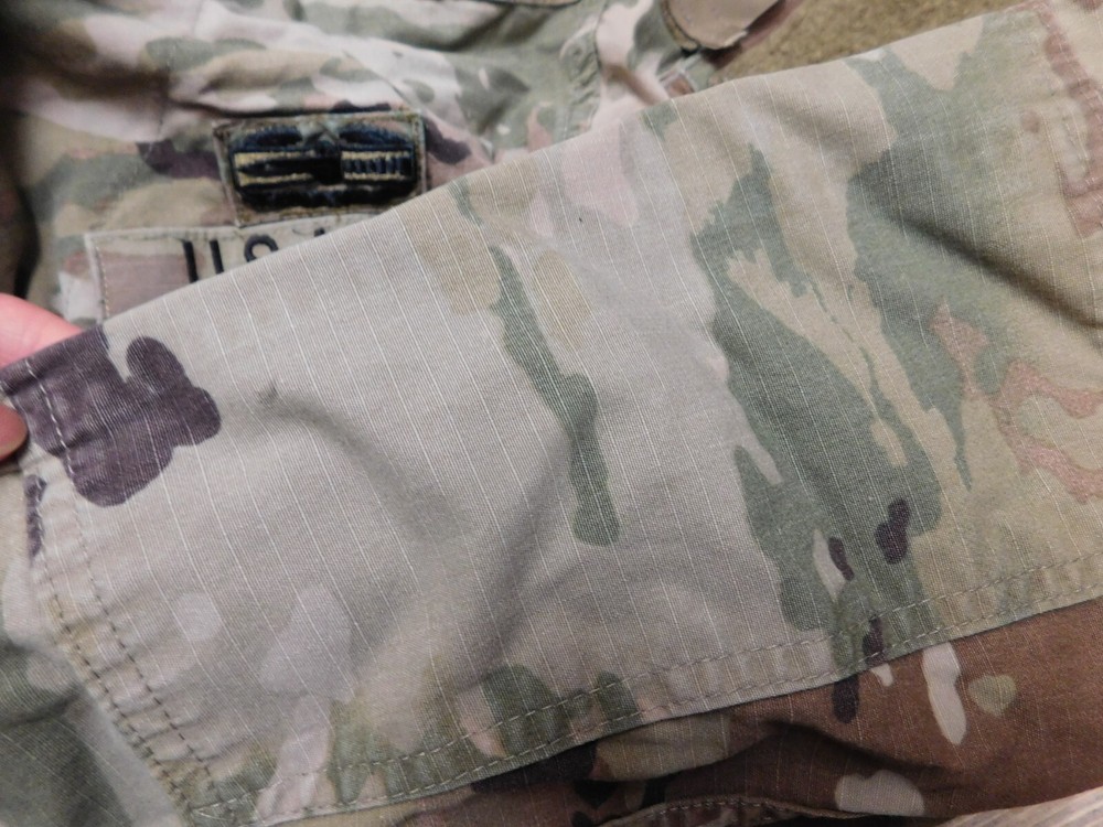 US ARMY OCP COAT SZ SMALL - SHORT