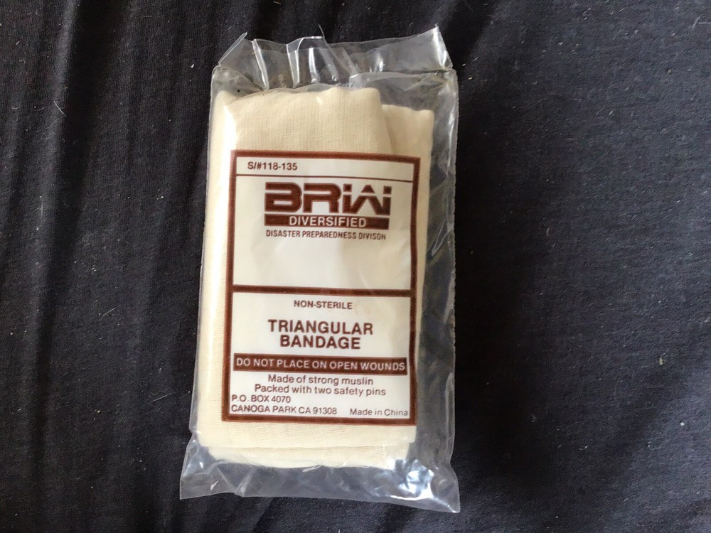 (20) Muslin Triangle Bandages