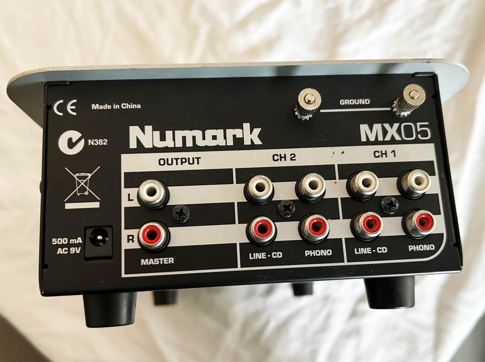 Numark MX05 2-channel DJ Mixer