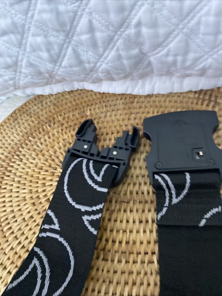Samsonite Luggage Strap Generic Passcode Is 0-0-0 Store Display Open Box