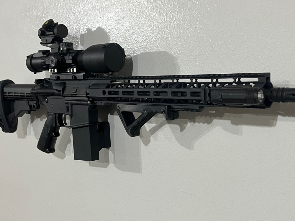 556/223 floating Riffle Wall Mount