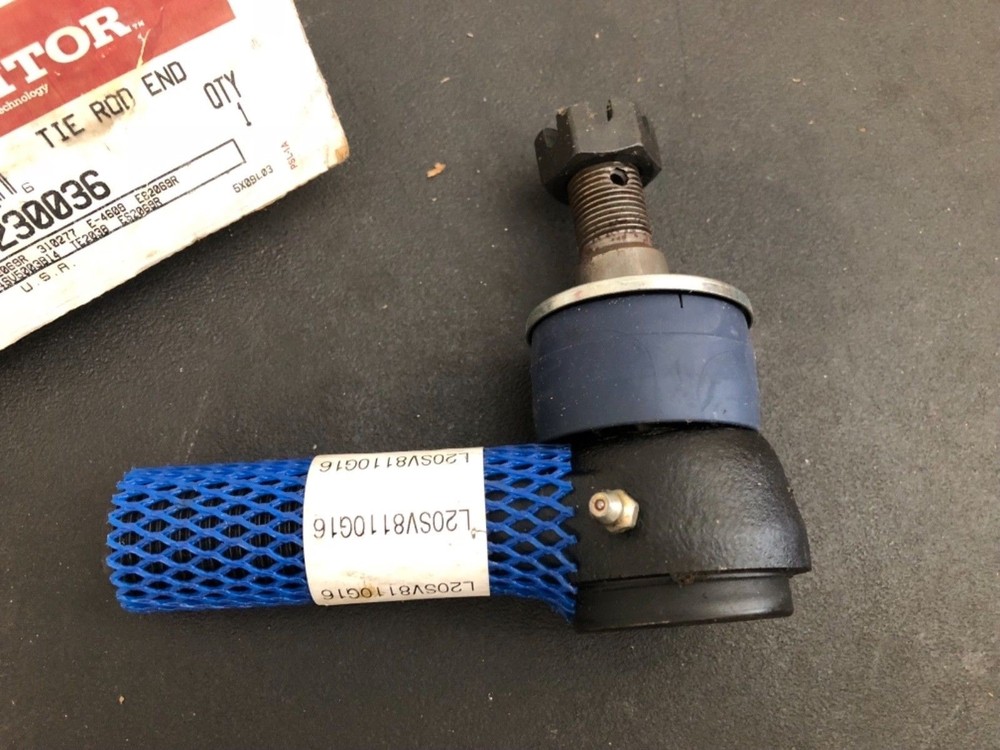 NEW Meritor # R230036 Tie Rod End *NOS*