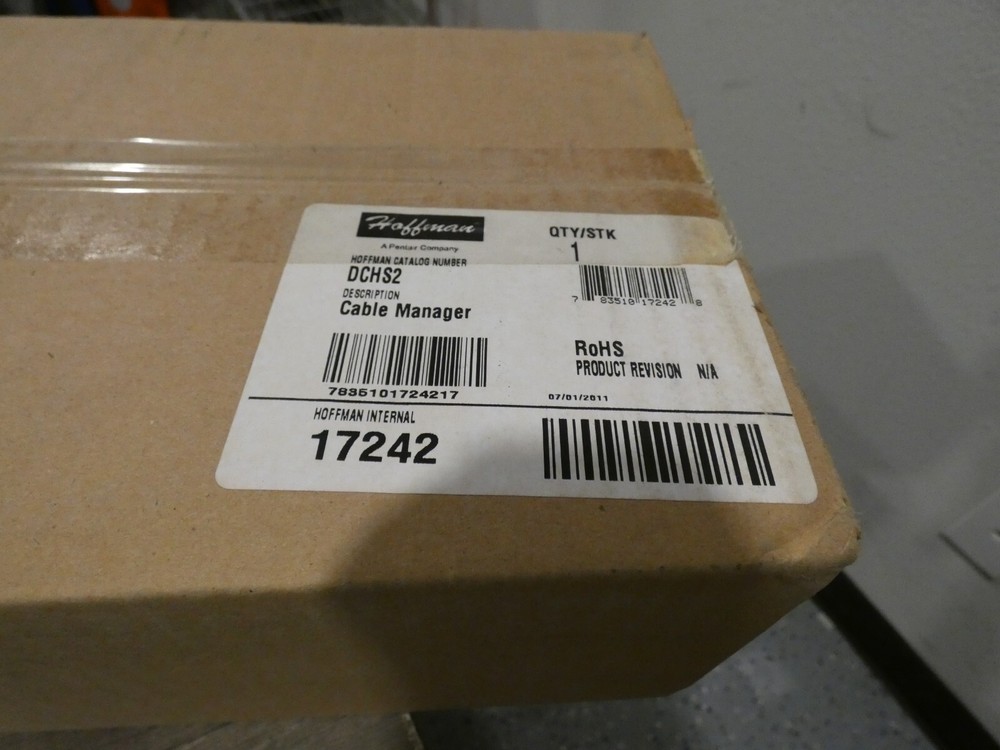 New Hoffman CableTek Horizontal Cable Manager 2U Single Sided fits 19in (DCHS2)