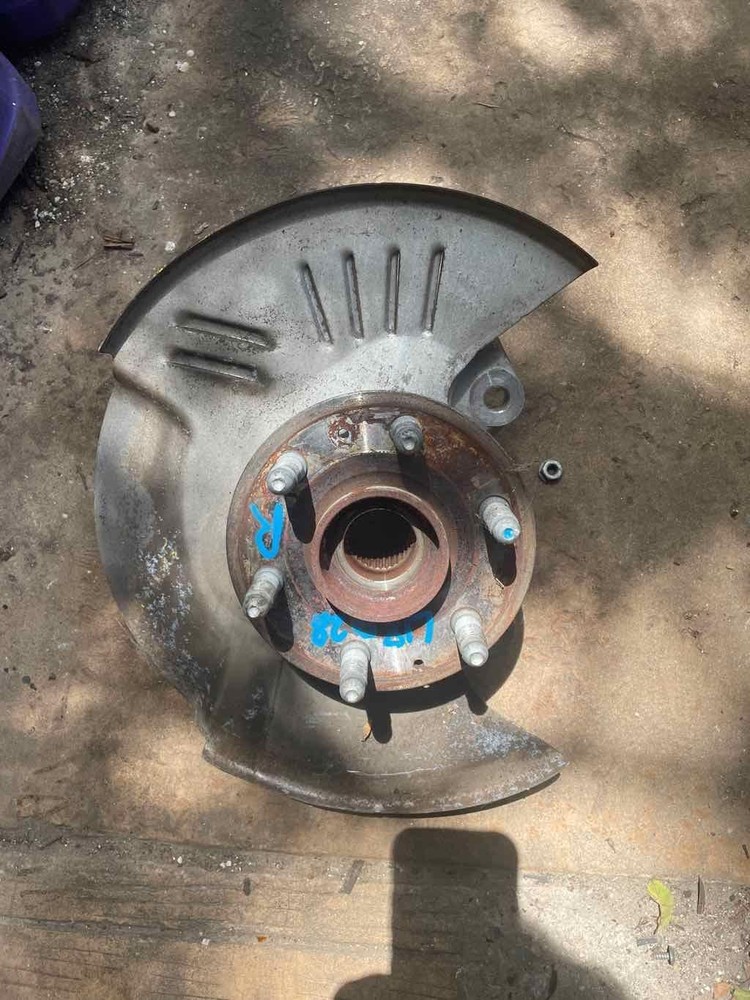 18 BUICK ENCLAVE Spindle Knuckle Front Right
