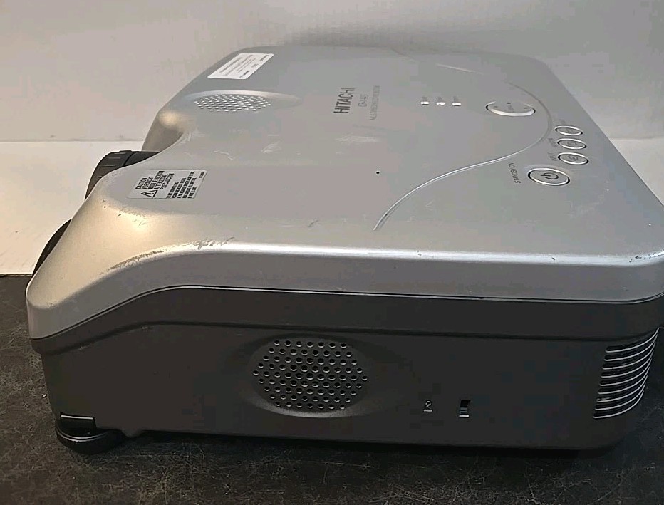 Hitachi CP-X445 Multimedia LCD 60Hz Projector