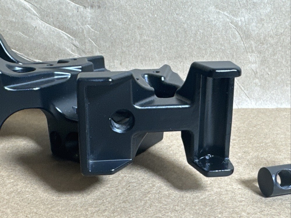 Bear X CATALYST 420 CROSSBOW - Replacement RISER & BOLTS