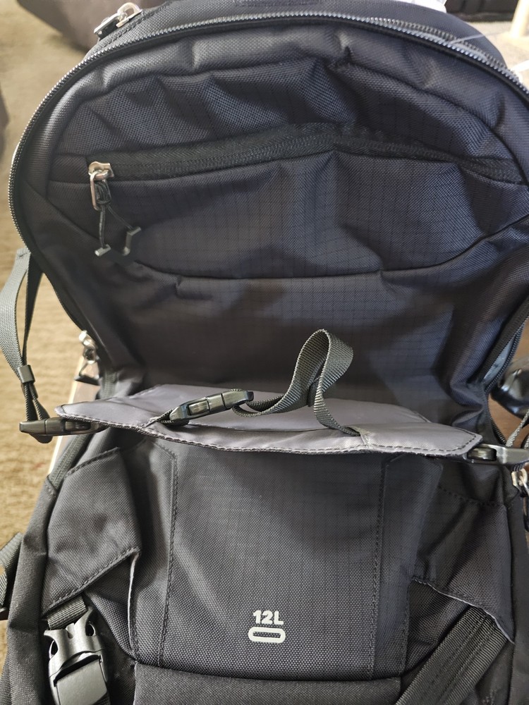 SEMSTY 12L Hydration Backpack Black 9310 Hiking Skiing Camping Adjustable