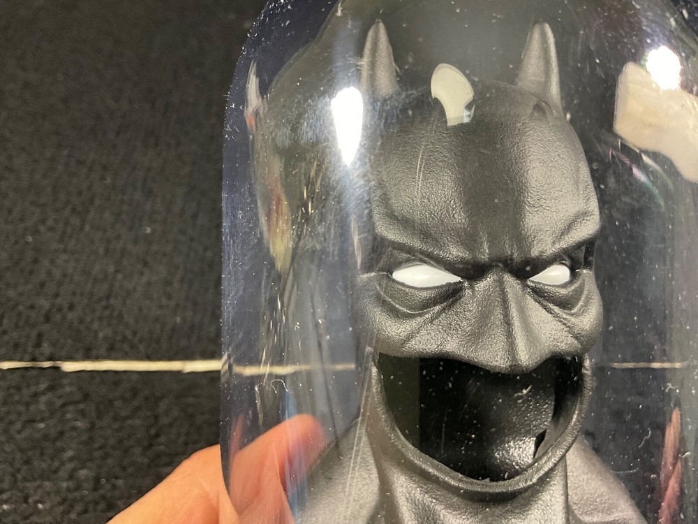 MINI LIGHT EYES BATMAN COWL IN DOME