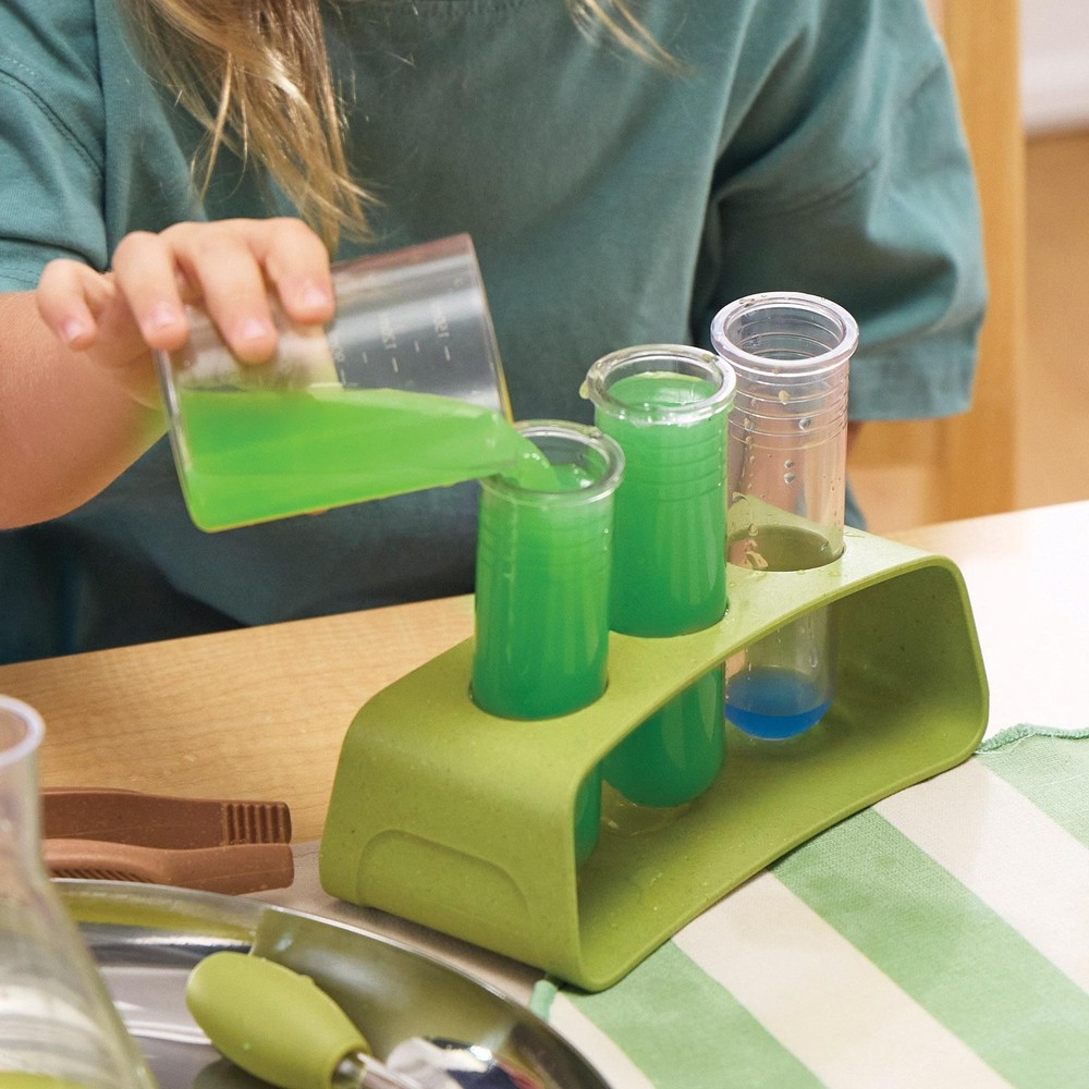 Kaplan Early Learning Little Lab Explorers Science Kit