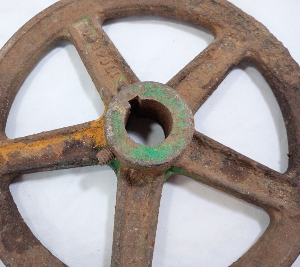 Antique Iron V Groove Pulley Rustic Decor
