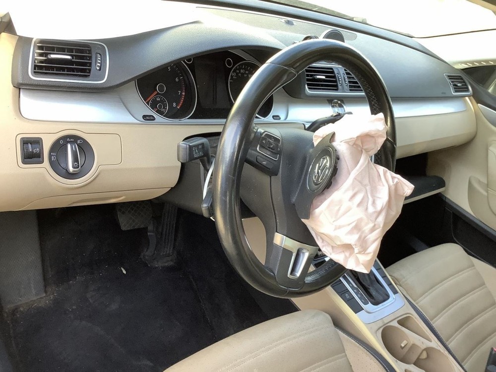 CC VOLKS 2015 Glove Box 4933300