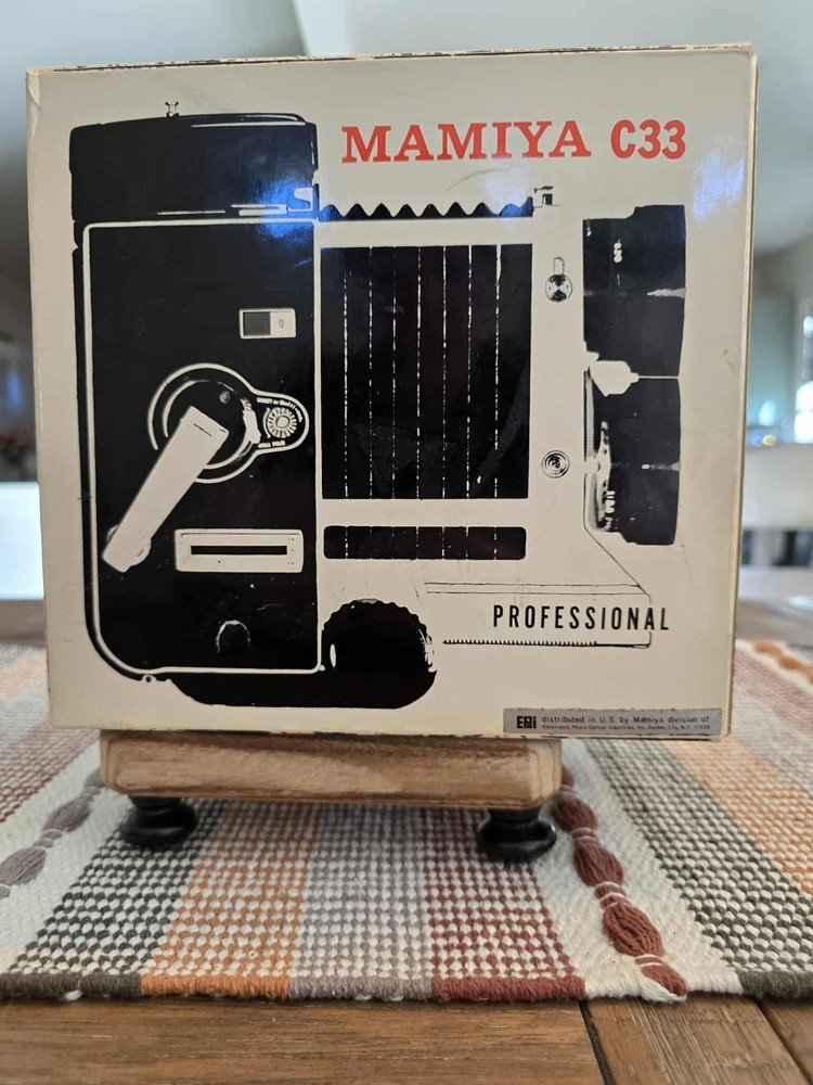 1960s Mamiya C33 professional camera