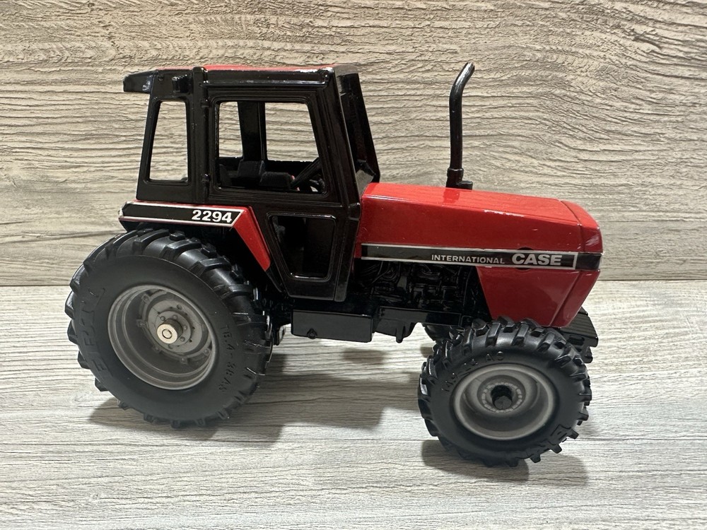 ERTL Case International 2294 Tractor Front Drive *Needs Work*